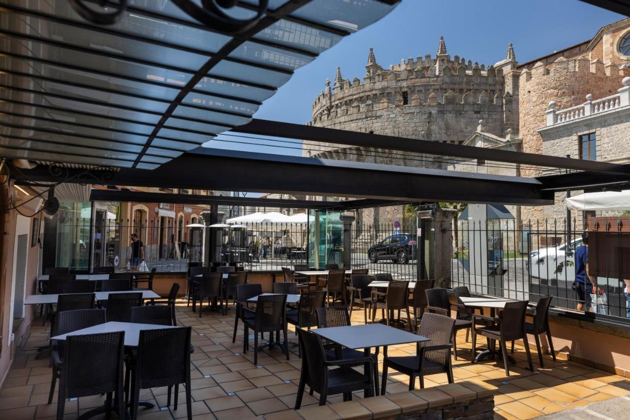 Hostal Restaurante Puerta Del Alcazar Ávila Екстериор снимка