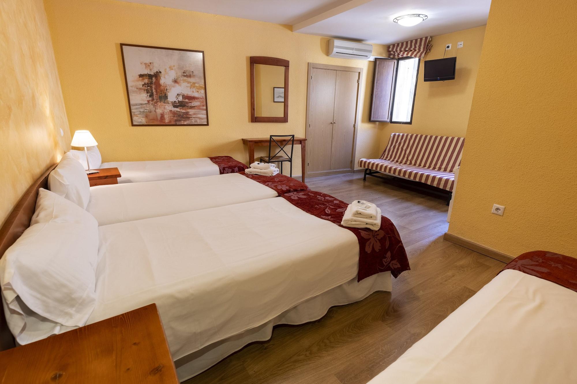 Hostal Restaurante Puerta Del Alcazar Ávila Екстериор снимка