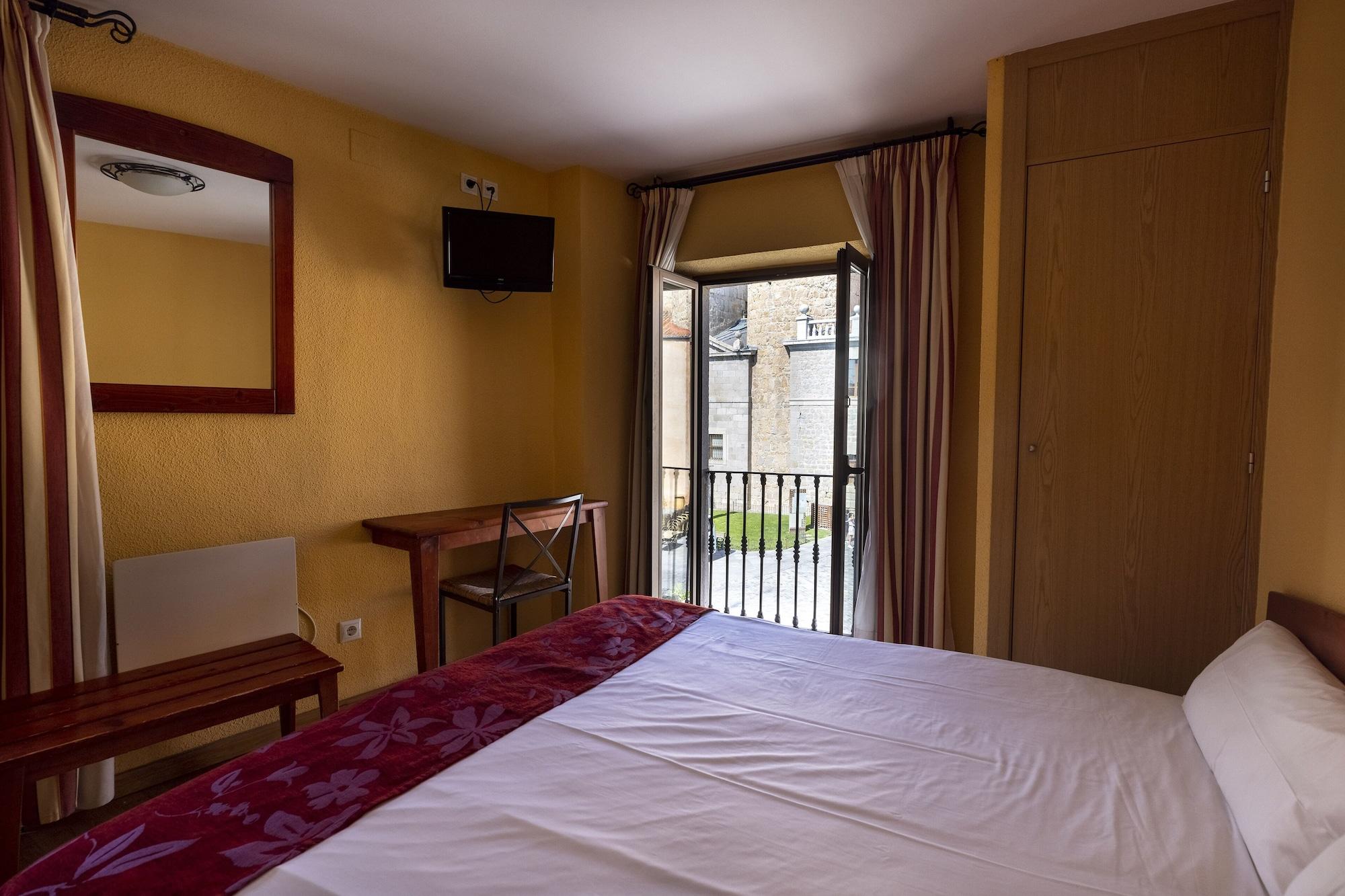 Hostal Restaurante Puerta Del Alcazar Ávila Екстериор снимка