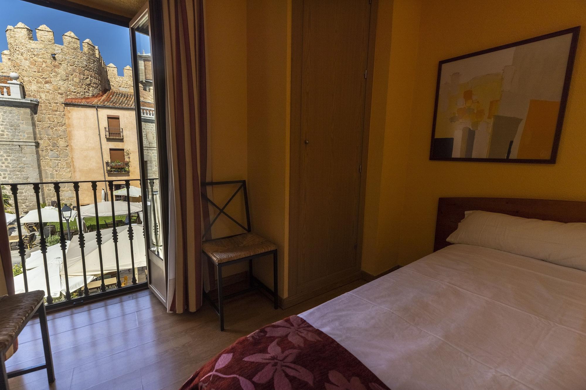 Hostal Restaurante Puerta Del Alcazar Ávila Екстериор снимка