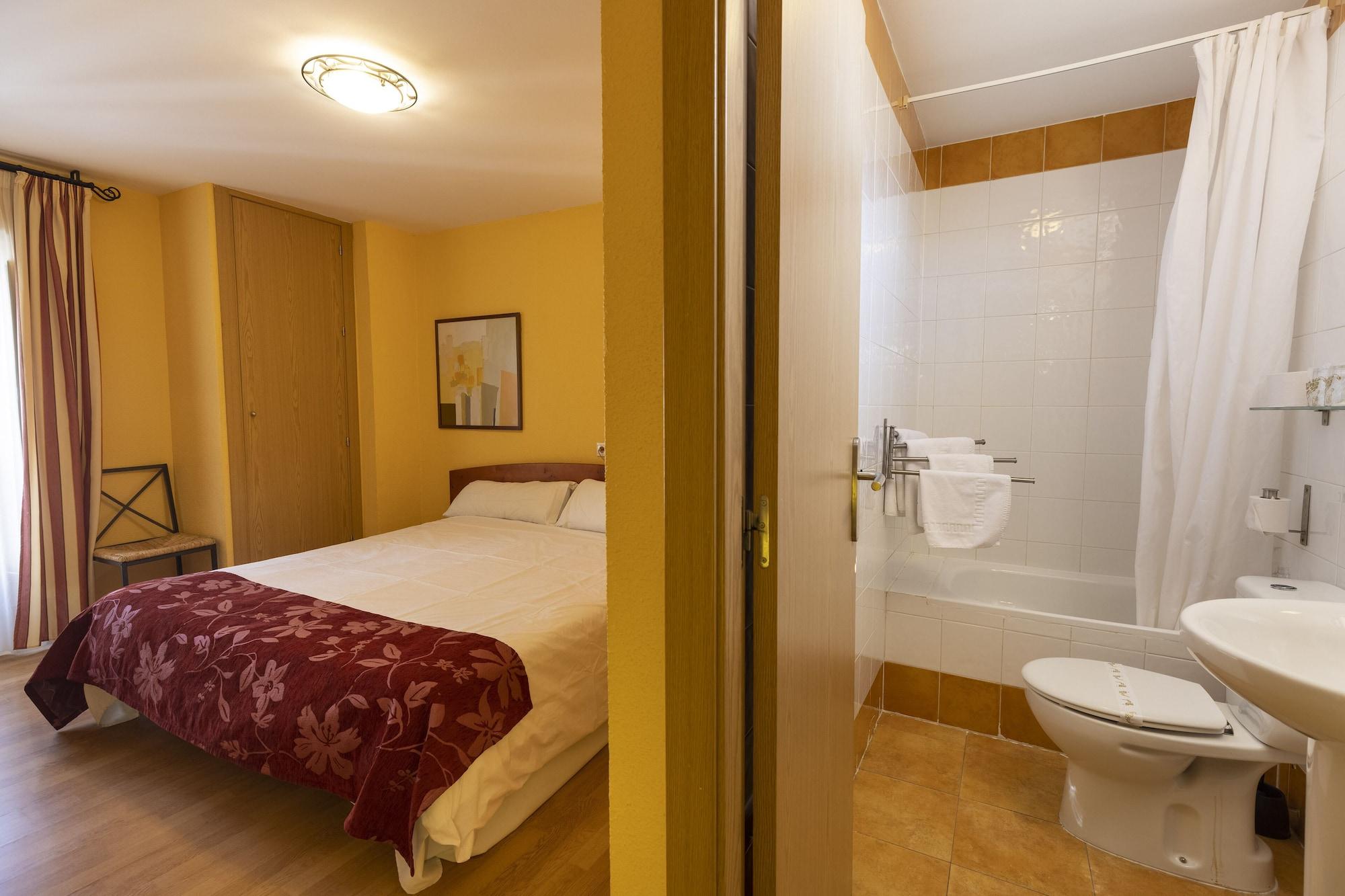 Hostal Restaurante Puerta Del Alcazar Ávila Екстериор снимка