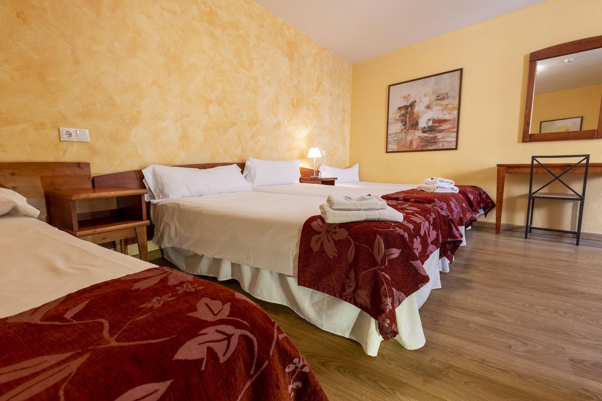 Hostal Restaurante Puerta Del Alcazar Ávila Екстериор снимка