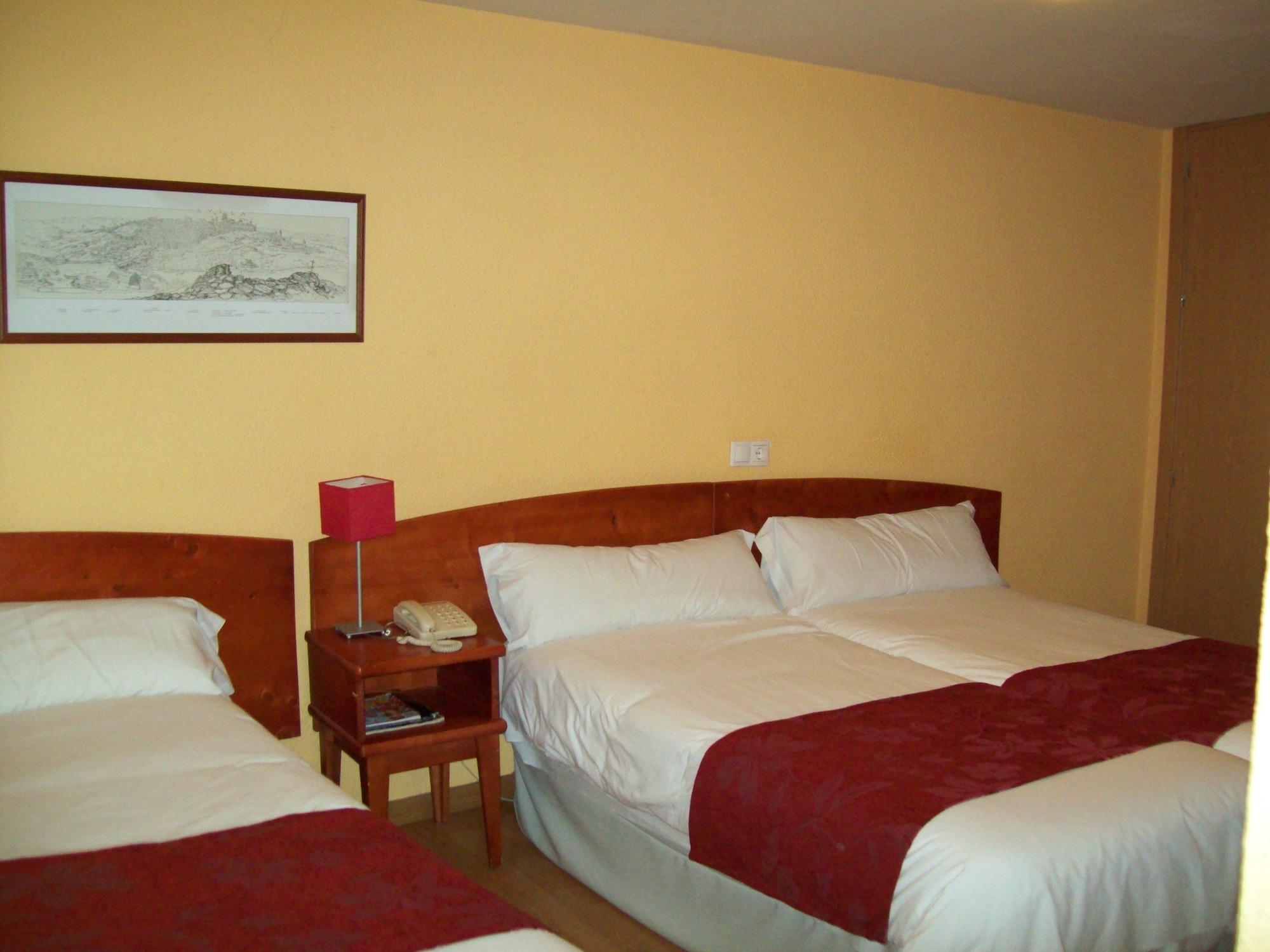 Hostal Restaurante Puerta Del Alcazar Ávila Екстериор снимка