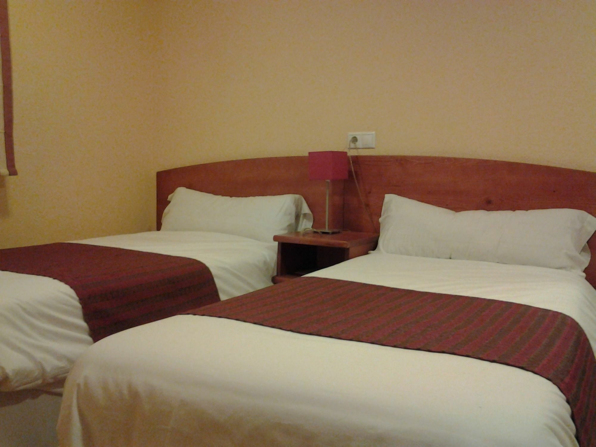 Hostal Restaurante Puerta Del Alcazar Ávila Екстериор снимка
